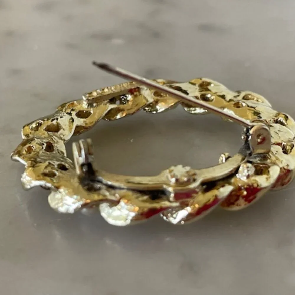 GERRY'S Vintage Gold Tone Pearl Emerald Rhinestone Oval Brooch Pin
